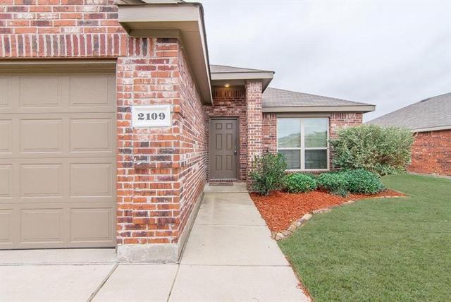 Building Photo - 2109 Pine Knoll Way