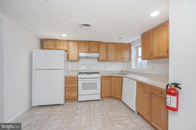 Foto del edificio - 102 N Black Horse Pike