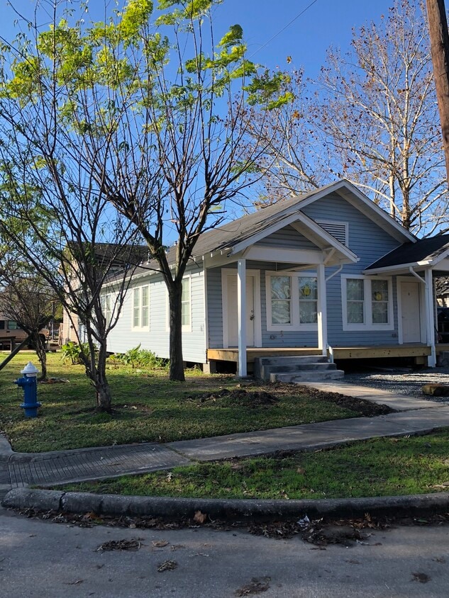 Primary Photo - 6644 Avenue T