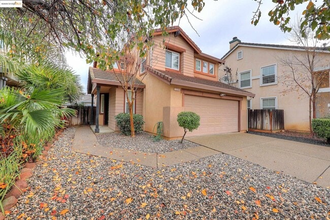 Building Photo - 220 Whispering Oaks Ct
