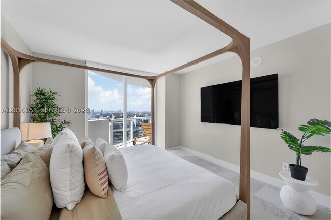 Foto del edificio - 6365 Collins Ave