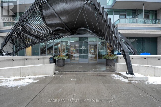 Building Photo - 231 Fort York Blvd