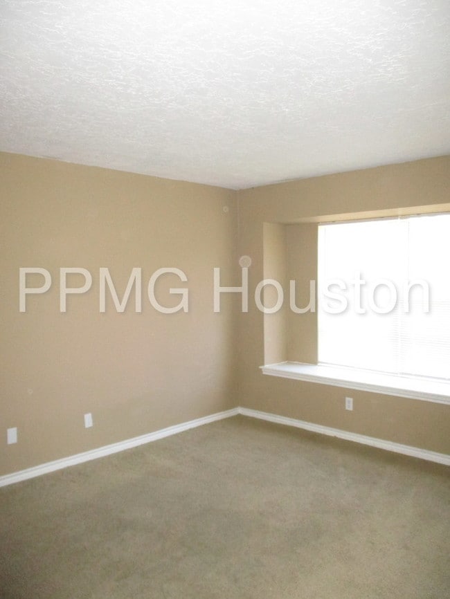 Building Photo - 14418 Foxford Way, Houston, TX, USA