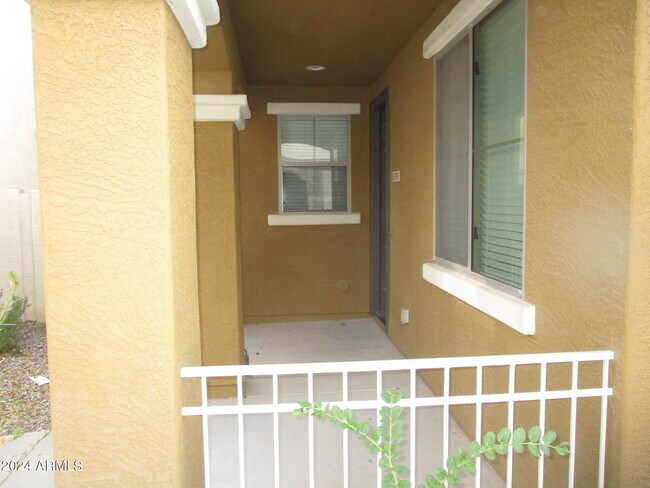 Building Photo - 3918 S Napa Ln