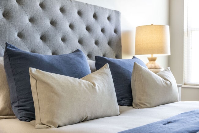 Foto del edificio - 7225 Bromfield Dr