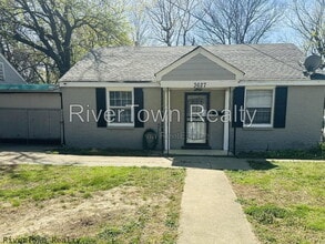 Building Photo - 3627 N Lloyd Cir
