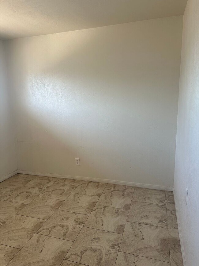 Foto del edificio - One-Bedroom Apartment – $900/Month