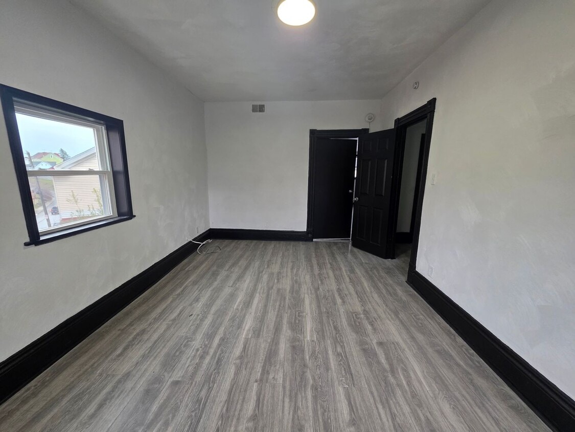 Updated 1 bedroom 1 bath for rent in Arlington! - Updated 1 bedroom 1 bath for rent in Arlington!