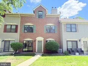 Building Photo - 28 Drewes Ct
