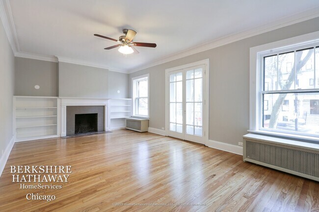 Building Photo - 548 W Fullerton Pkwy
