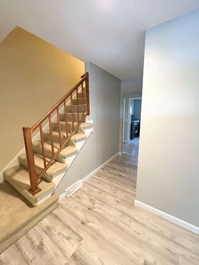 Foto del edificio - 5109 Coachman Rd