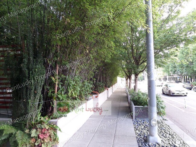 Foto del edificio - 401 9th Ave N