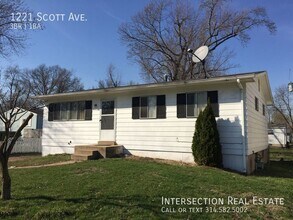 Building Photo - 1221 Scott Ave