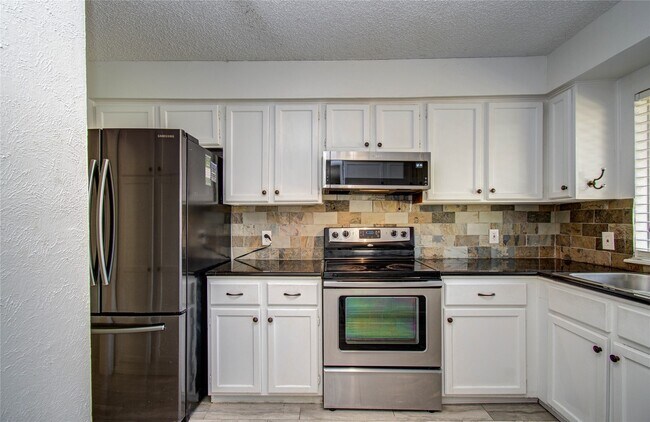 Building Photo - 5311 Sweetwind Ln