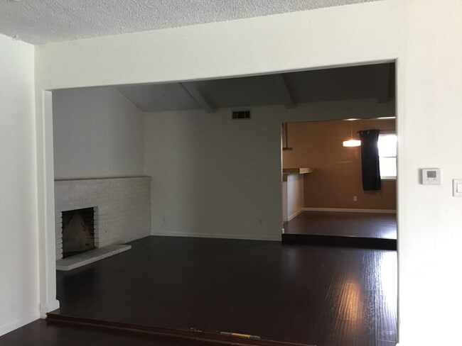 Building Photo - 1615 Scott Pl