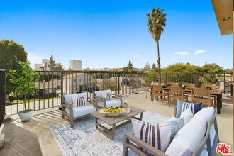 Building Photo - 15207 Morrison St Building Photo - 15207 Morrison St