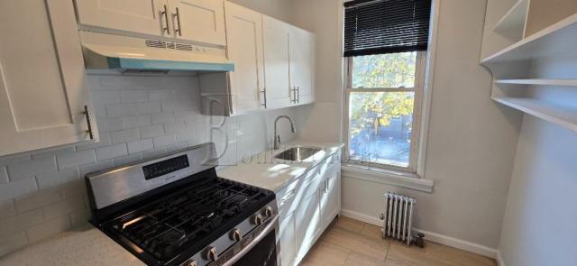 Foto principal - 1 bedroom in ASTORIA NY 11105