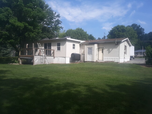 Building Photo - 1238 Meyer Dr