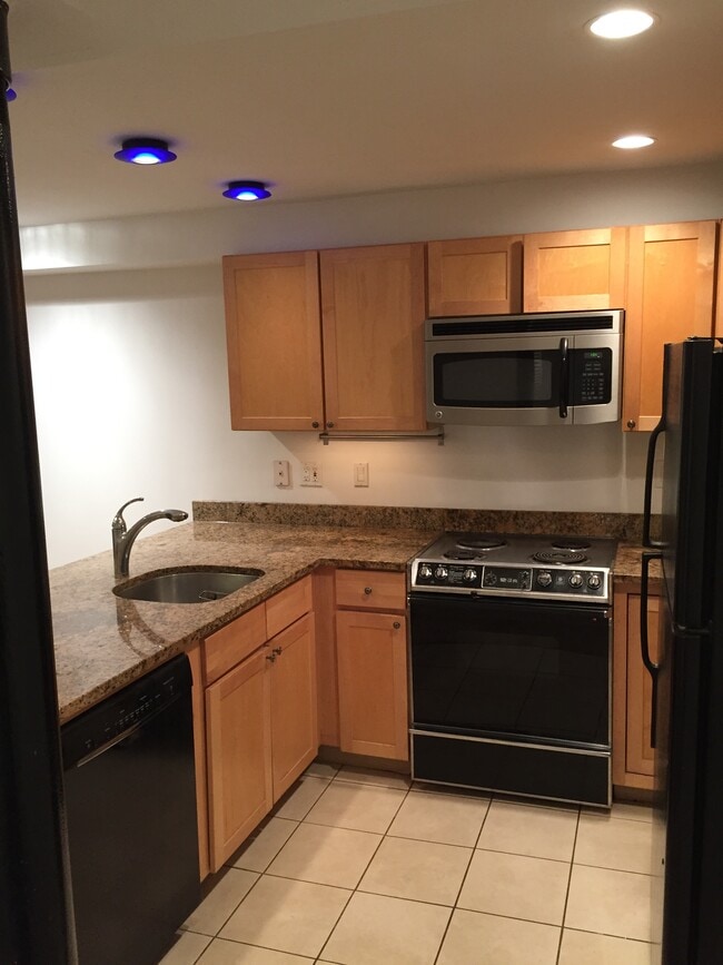 kitchen - 1763 Church St NW