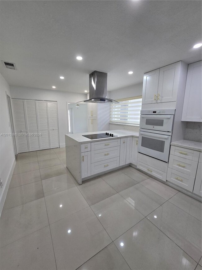 Foto del edificio - 1417 W 40th St