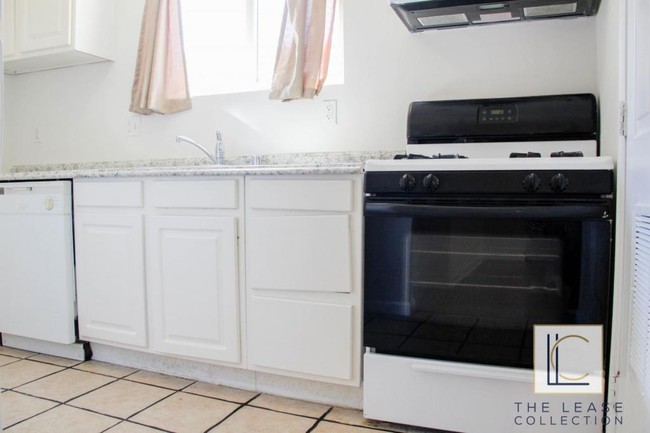 Foto del edificio - 2610 Wade Road SE #305