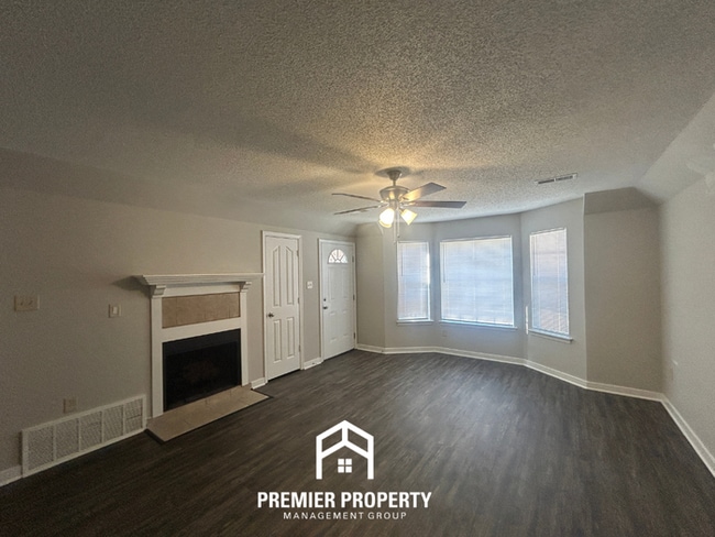 Photo - 7130 Redfern Dr House