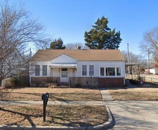 Building Photo - 2301 S Laura St