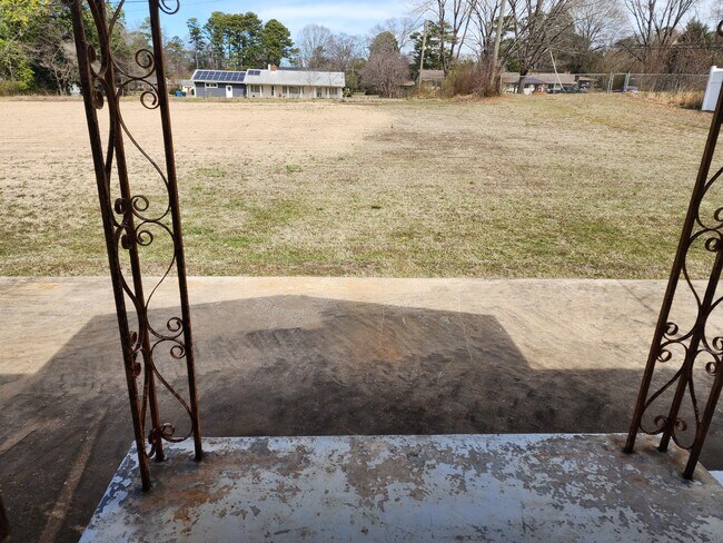 Building Photo - 6911 Hickory View Ln