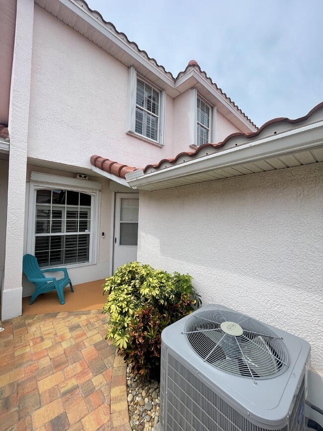 Foto del edificio - St. Lucie Villas