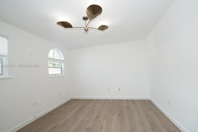 Foto del edificio - 3052 SW 27th Ave