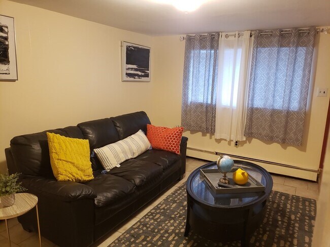 Foto del edificio - 11A Sachem St