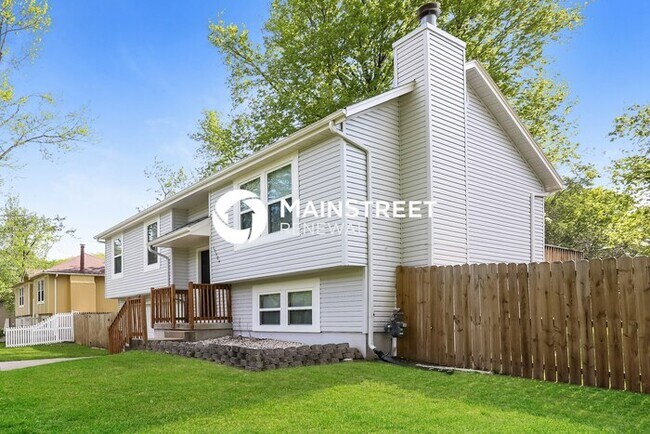 Foto del edificio - 3 Bedroom Pet-Friendly Home in Belton, MO with Main Street Renewal