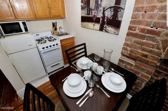 Building Photo - 1 br, 1 bath  - 100 W 83rd St