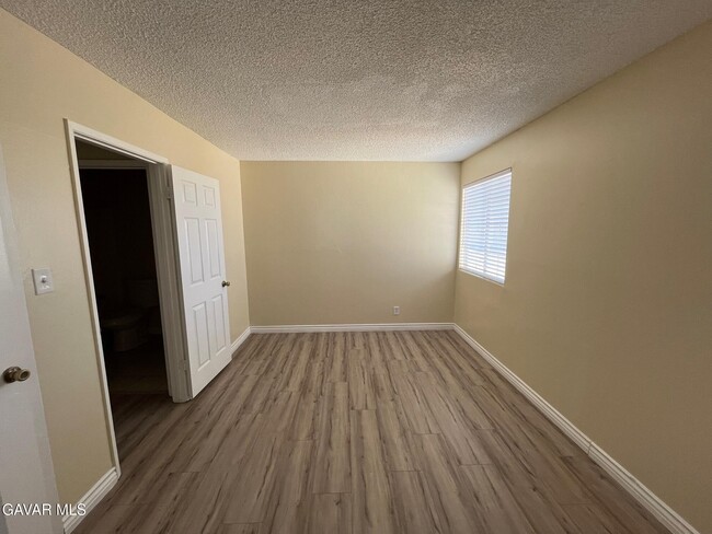 Foto del edificio - 7819 Walpole Ave