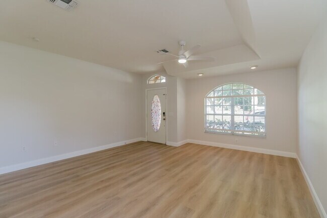 Building Photo - 7814 Chadwick Dr