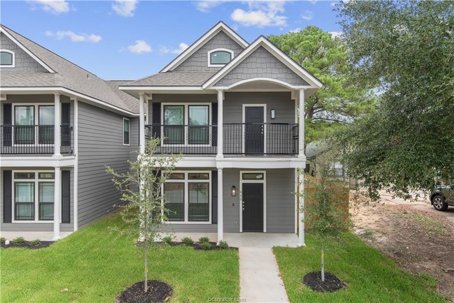 Building Photo - 415 Aurora Ct