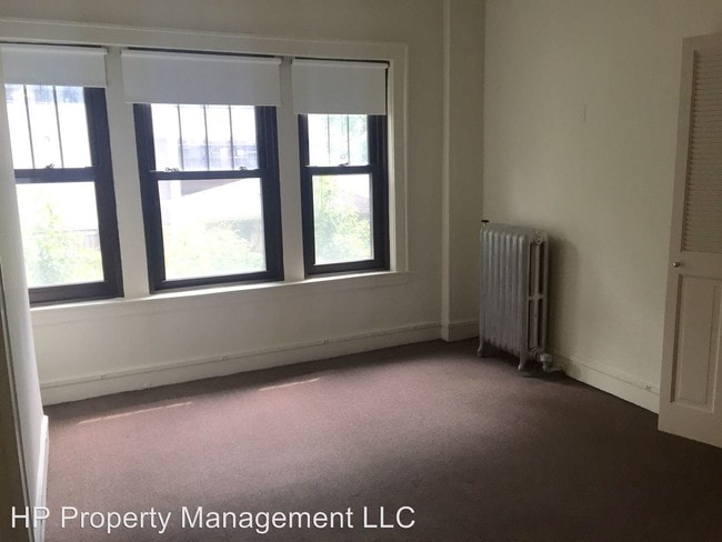 Building Photo - 5220 S Kenwood Ave