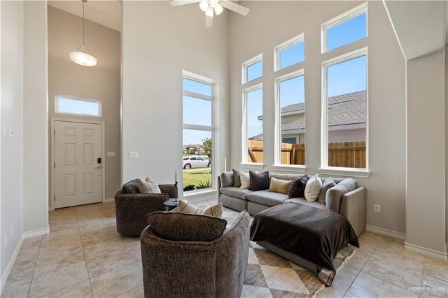 Building Photo - 2409 Antelope Cyn St
