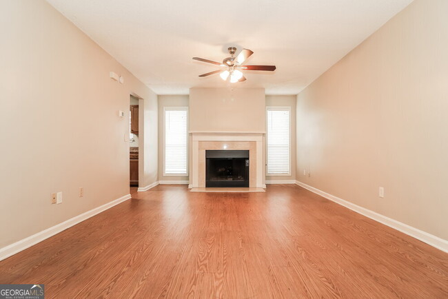 Building Photo - 4667 Whitesand Way NW