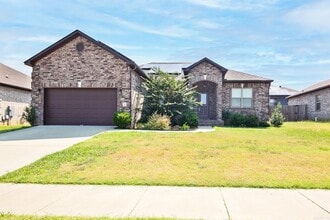 Building Photo - 15 Cimarron Cir