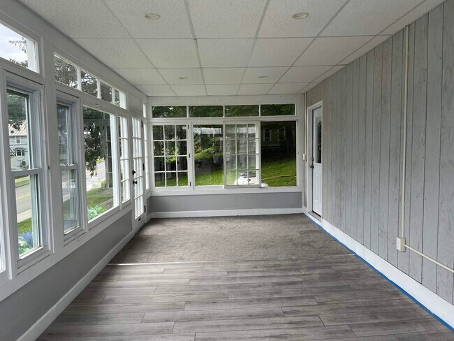 Building Photo - 43 Mascoma St