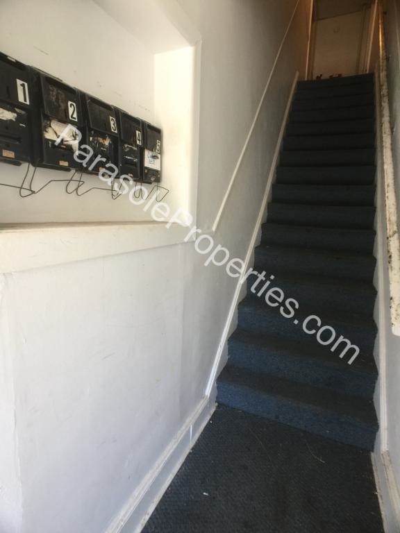 Building Photo - 366 Ferdinand St