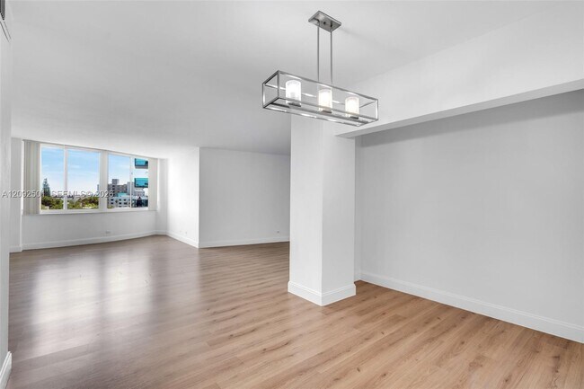 Foto del edificio - 7441 Wayne Ave