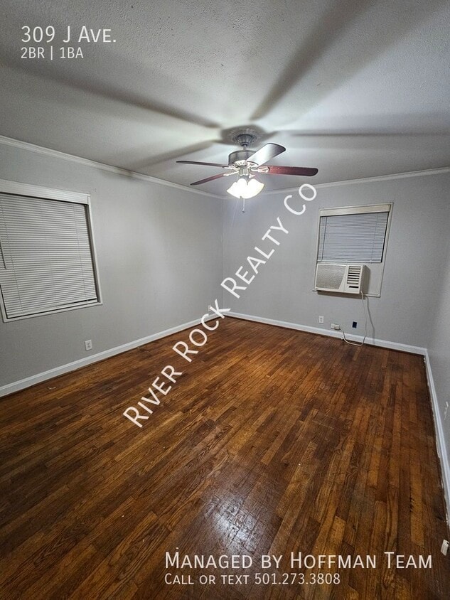 Foto principal - 309 W J Ave