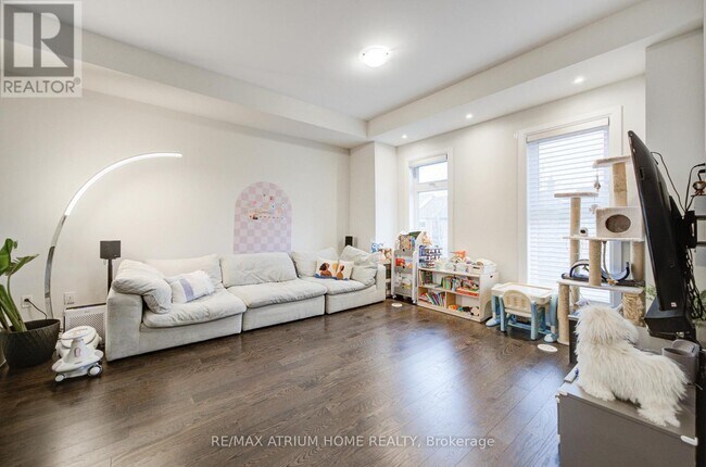 Photo du bâtiment - 135 Smallwood Cir