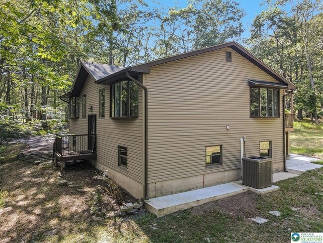 Foto del edificio - 115 White Oak Ct