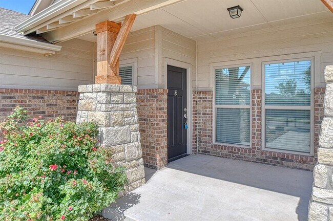 Building Photo - 432 Pergola St