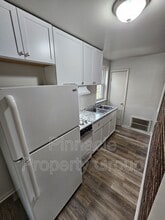 Building Photo - 834 N Leroy St