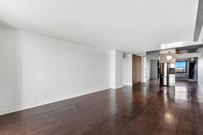 Building Photo - 7855 Boulevard E