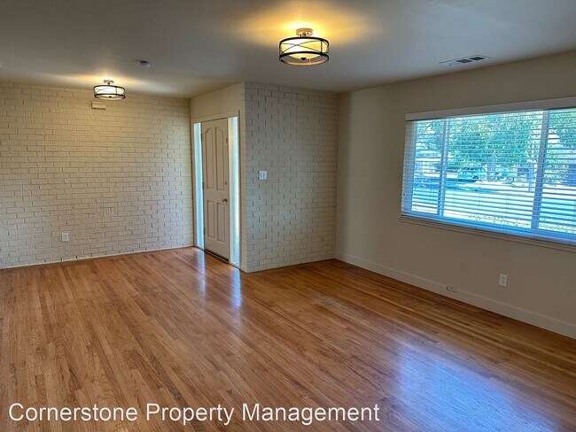 Building Photo - 3 br, 1 bath House - 1903 Potrero Dr